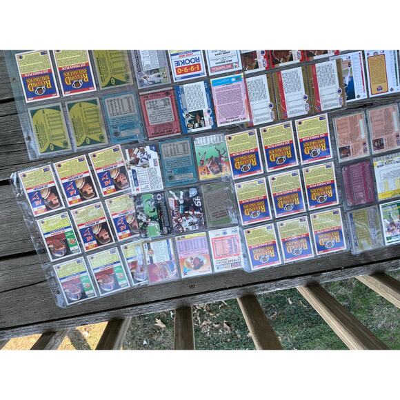 Lot of 72 Baseball and Football Cards - Picture 11 of 16